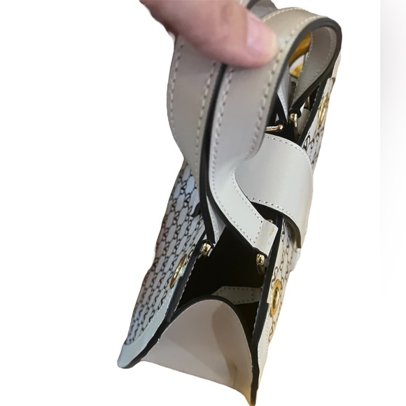 Mario Valentino Large Logo Bag - Picture 6 of 10